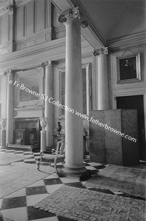 CASTLETOWN HOUSE  ENTRANCE HALL UNDER GALLERY